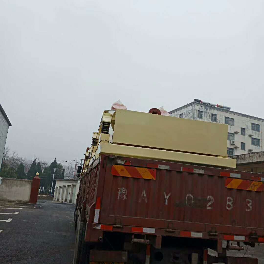 2018年3月18日发往漯河的脱水细砂回收一体机