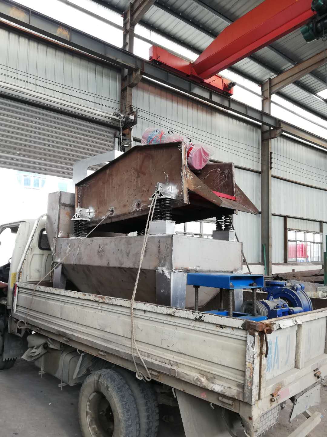 发往郑州的特种不锈钢细沙回收机
